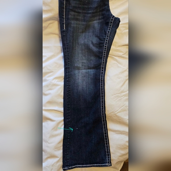 Vigoss Women's Denim with Silver Accents - Picture 13 of 13